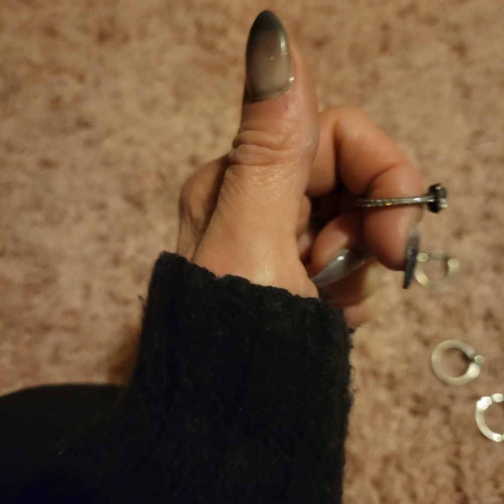 Size 6 Pandora ring - Picture 2 of 3